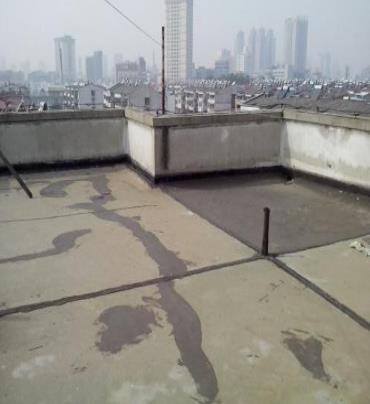 桓台漏水维修 楼顶漏水是什么原因，楼顶漏水维修方法是什么?